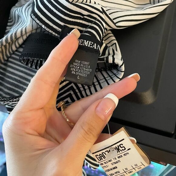 Vintage 90‘s gadzooks abstract asymmetric rave halter‎ neck crop top sz medium - Picture 4 of 4